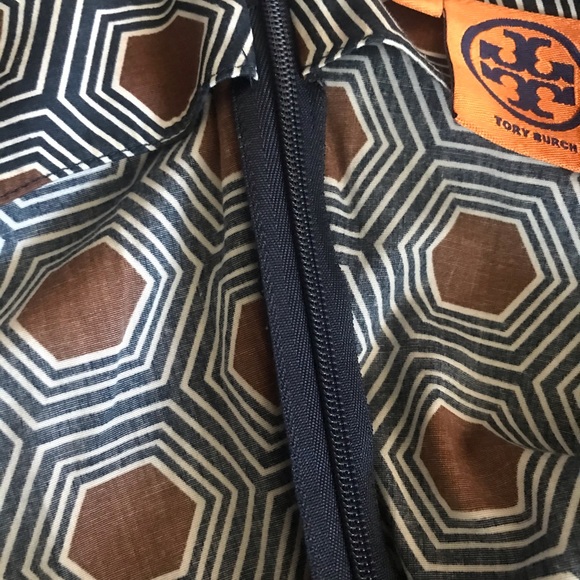 Tory Burch navy and brown - Picture 5 of 5